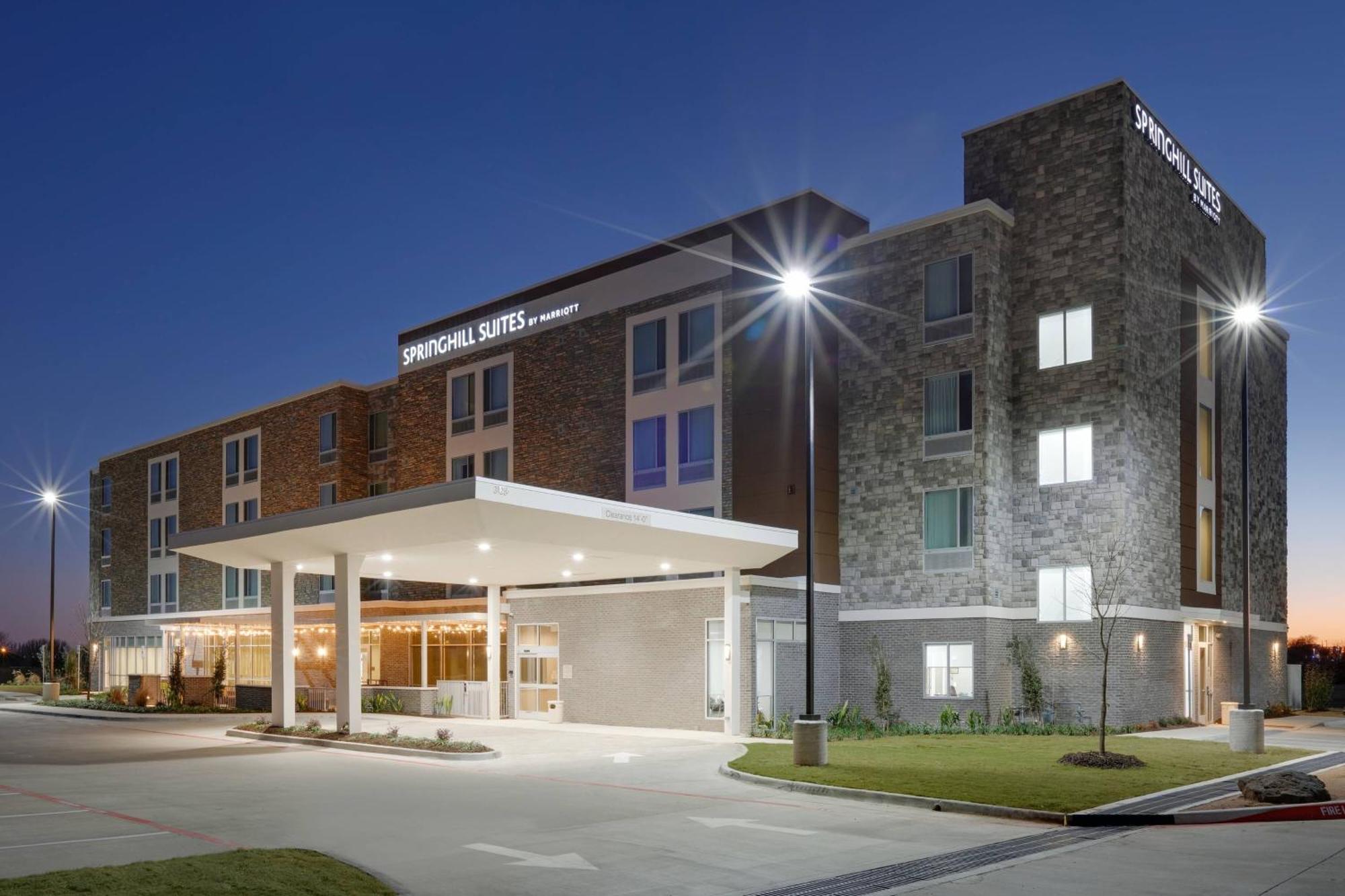 Springhill Suites By Marriott Dallas Mansfield Bagian luar foto